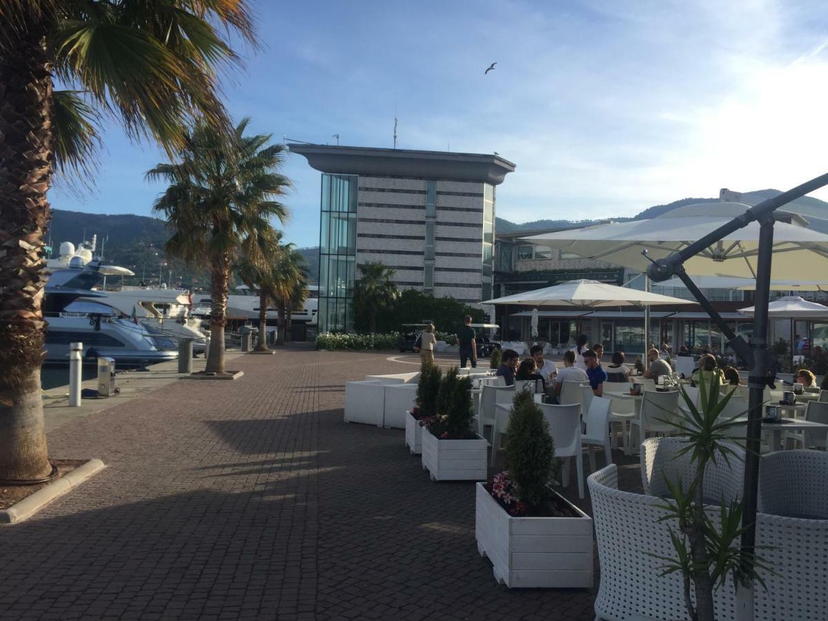 Apartament Il Mare In Piazza La Spezia Zewnętrze zdjęcie
